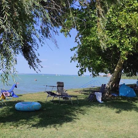 Onebeach Apartman Siofok Bagian luar foto