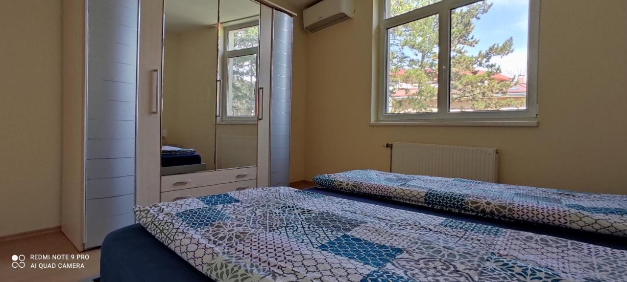 Onebeach Apartman Siofok Bagian luar foto