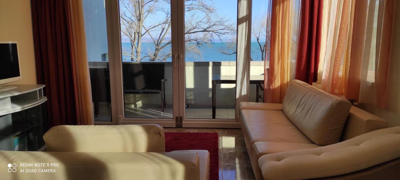 Onebeach Apartman Siofok Bagian luar foto