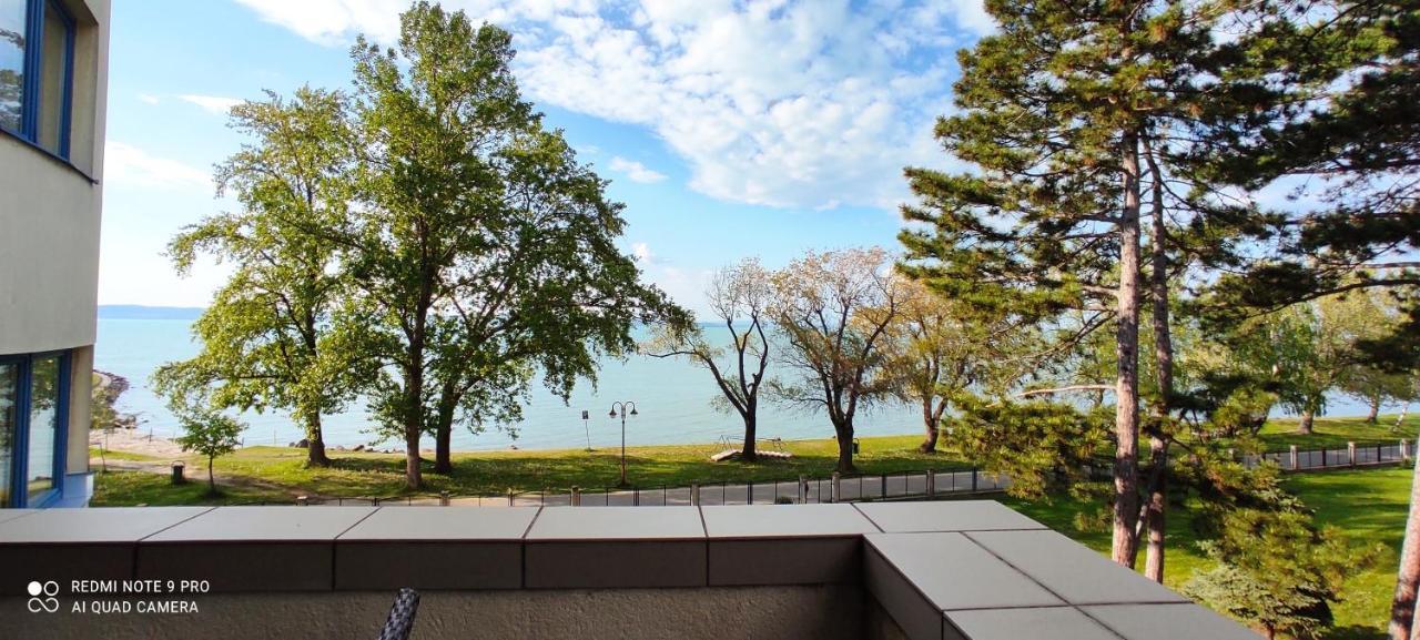 Onebeach Apartman Siofok Bagian luar foto